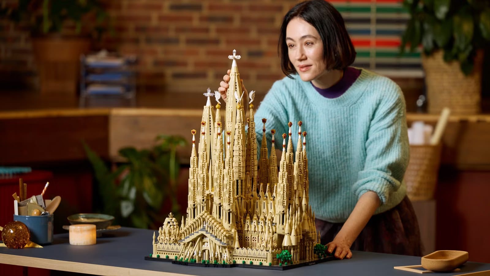 Lego reveals biggest set ever, the 12,060-piece Sagrada Família — Polygon