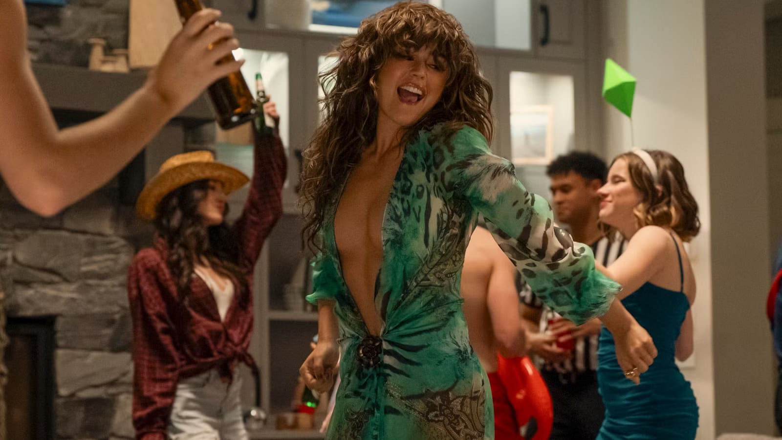 Raunchy Prime Video Romance Returns to No. 1, Dethroning Spider‑Noir — Movieweb