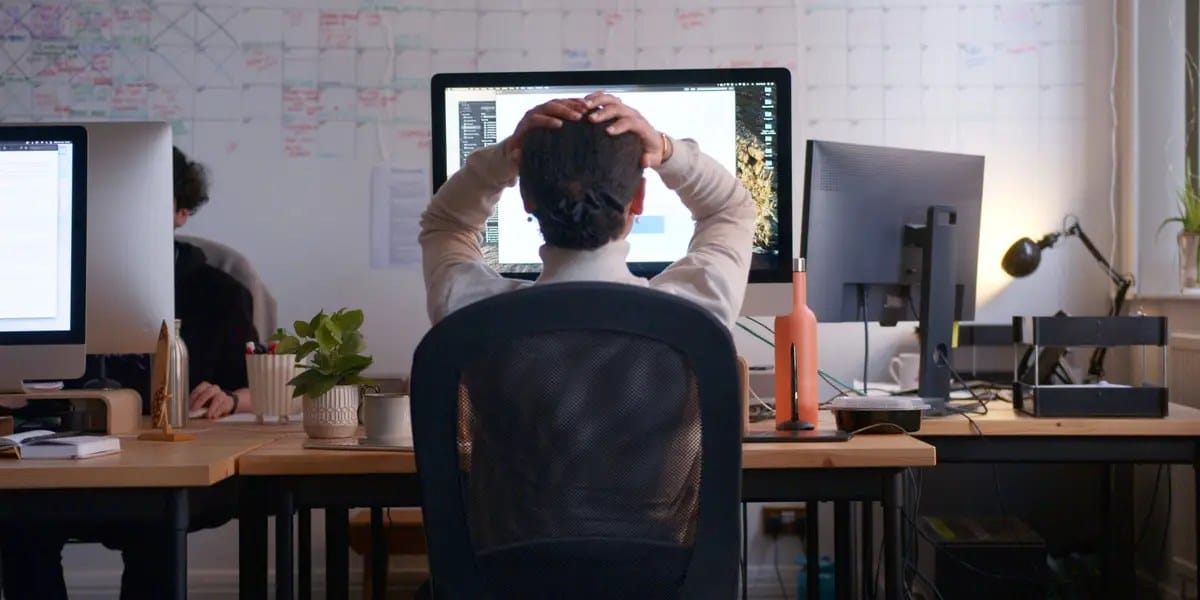 Overwhelmed or burned out? How to know, according to a psychotherapist — Businessinsider