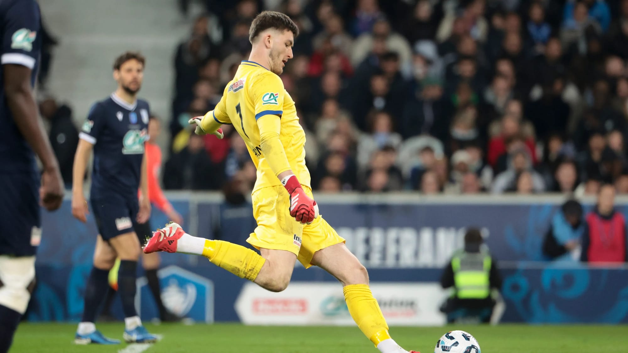 Newcastle set to sign Reims goalkeeper Ewen Jaouen for £18.65m — Goal