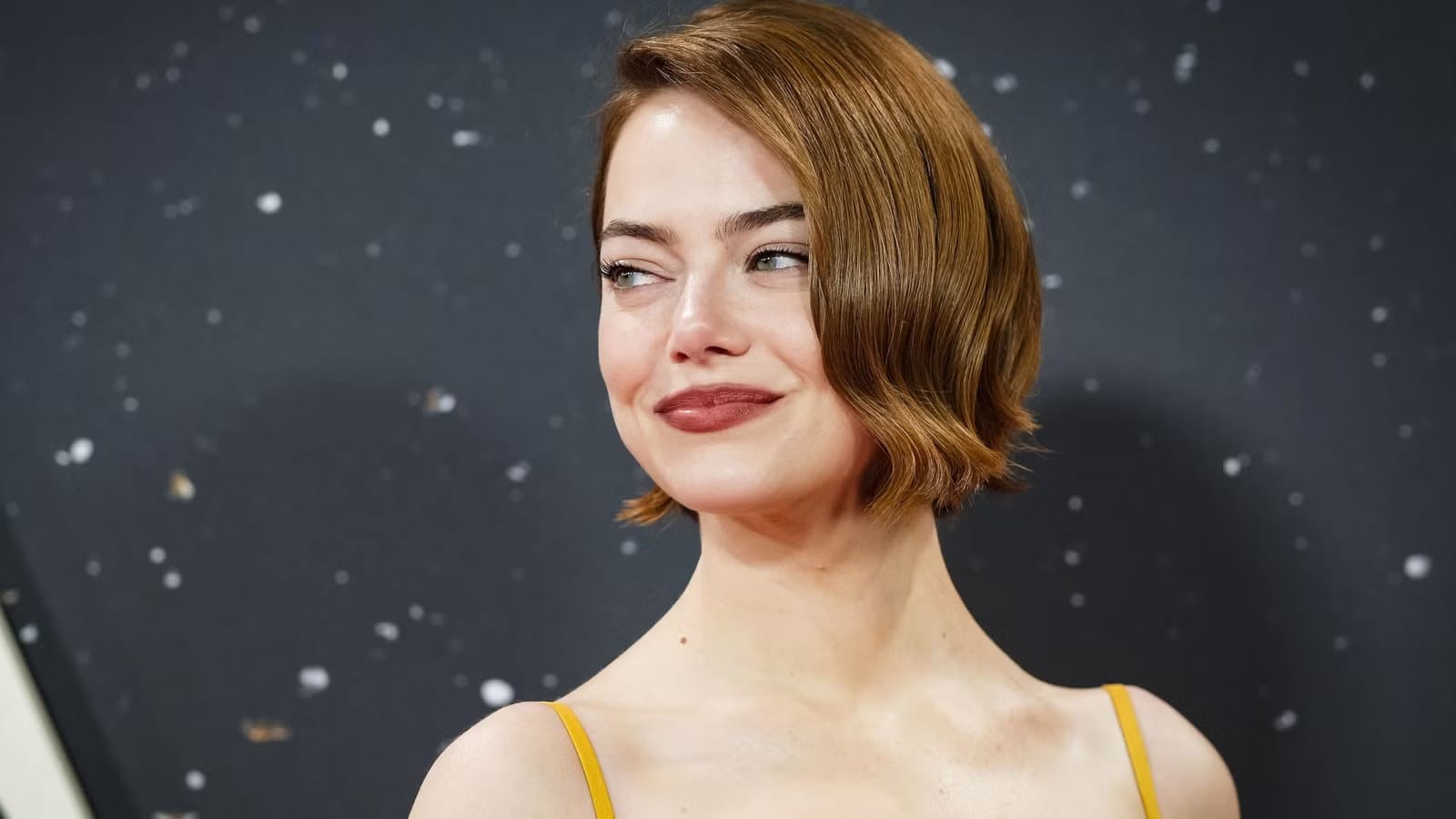 Emma Stone's 142-Minute R-Rated Sci-Fi Reimagining Finally Arrives on Netflix — Movieweb
