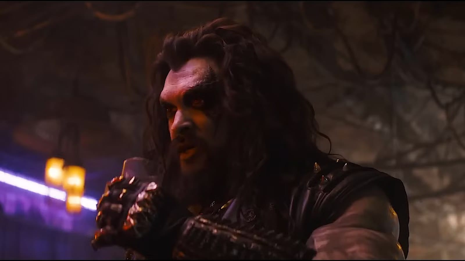 New Supergirl Clip Shows Jason Momoa's Lobo — Movieweb