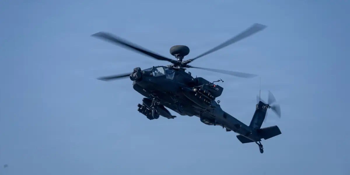 US navy sea drone rescues soldiers after Apache shot down — Businessinsider