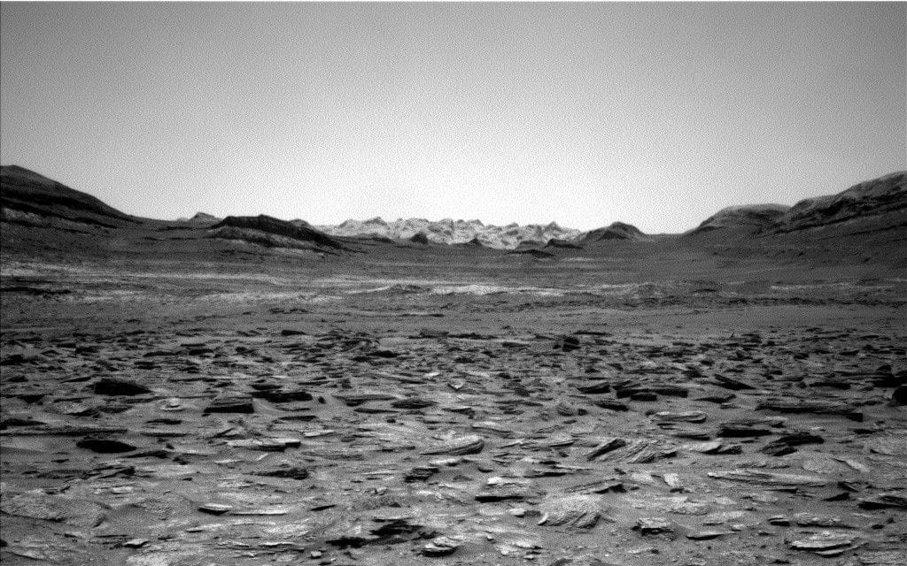 Curiosity heads toward Yardang unit, studying pale and dark bedrock — NASA Science