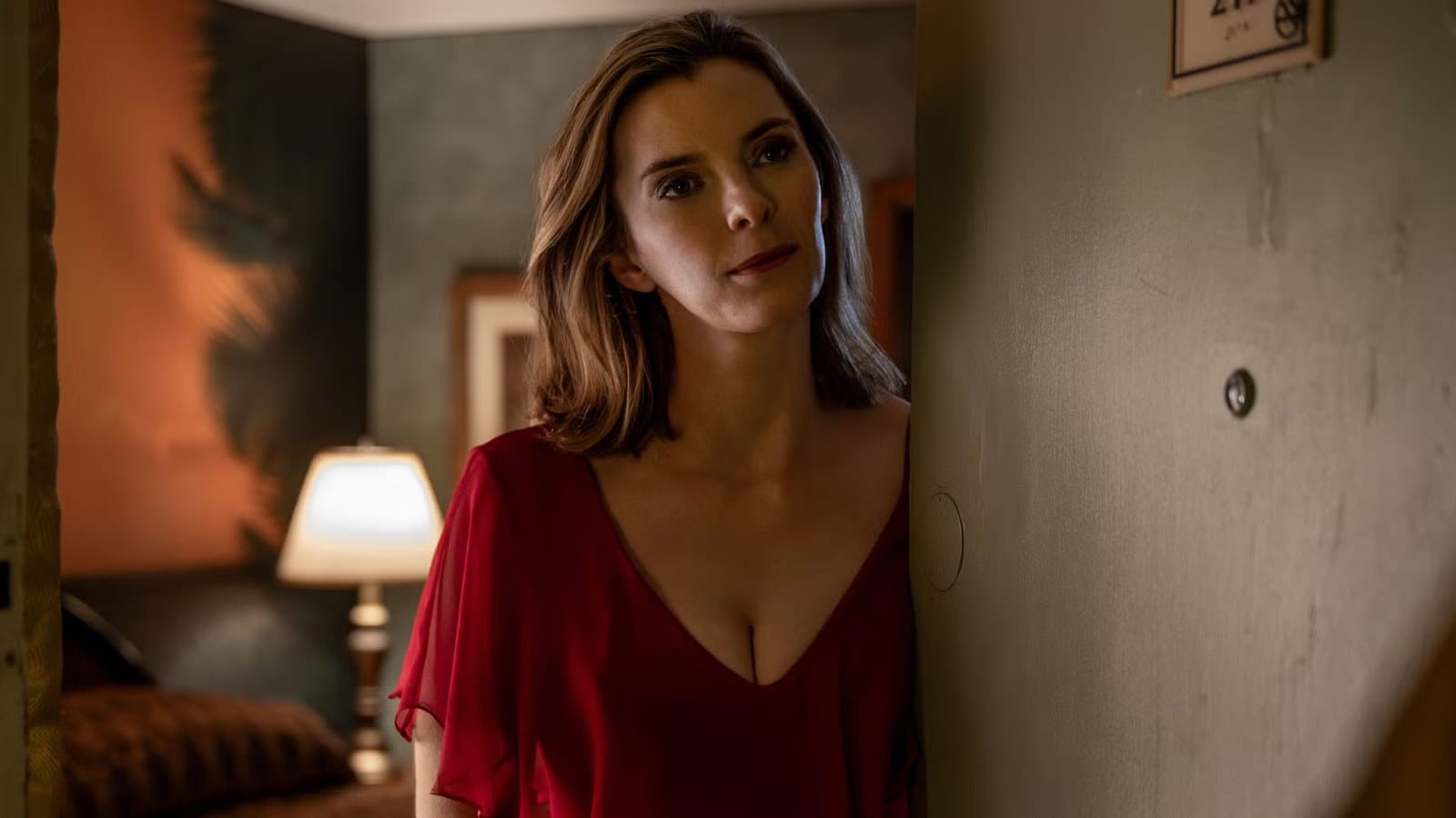 Betty Gilpin’s 10-Episode R-Rated Drama Has Been a Streaming Staple — Movieweb