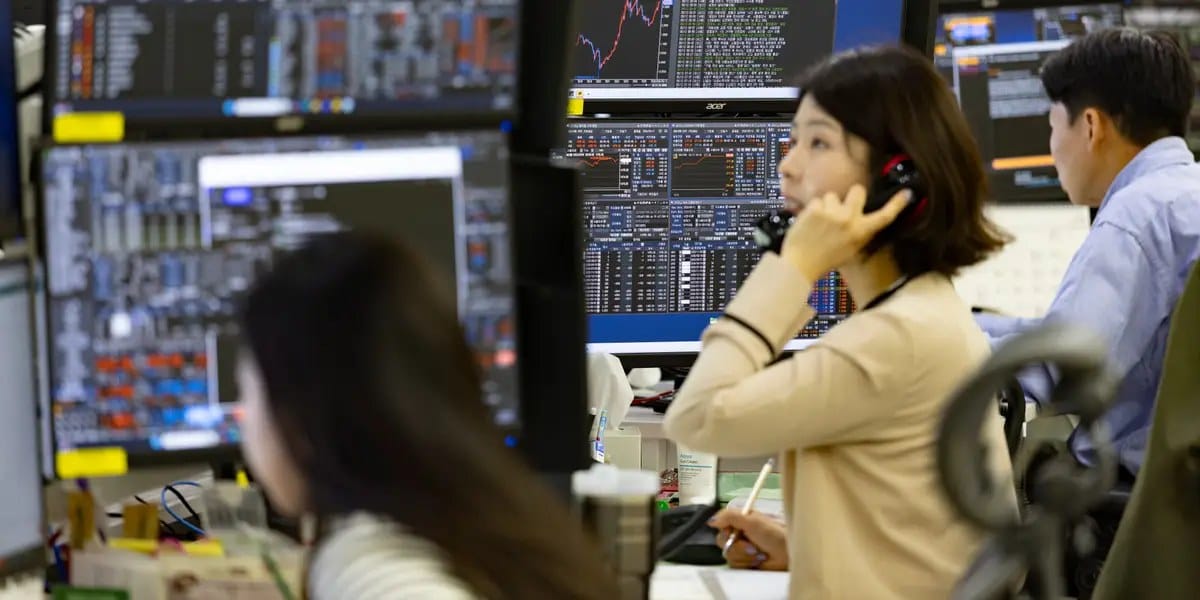 South Korean stocks rebound as Kospi ends volatile week firm — Businessinsider