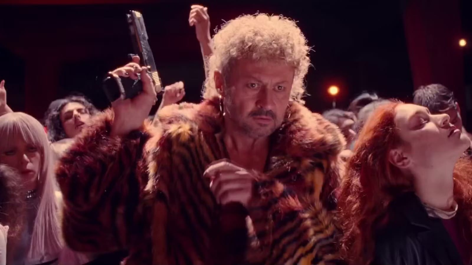 Detective Hacked in First Trailer for Cyberpunk Thriller Hot Spot — Movieweb