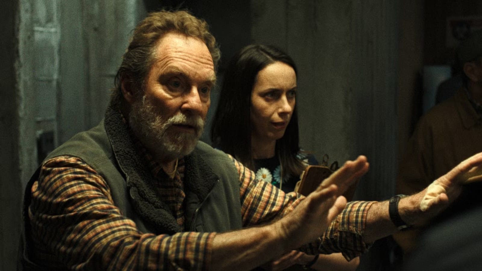 Widow's Bay finale reveals Tom's son is the island's descendant — Collider