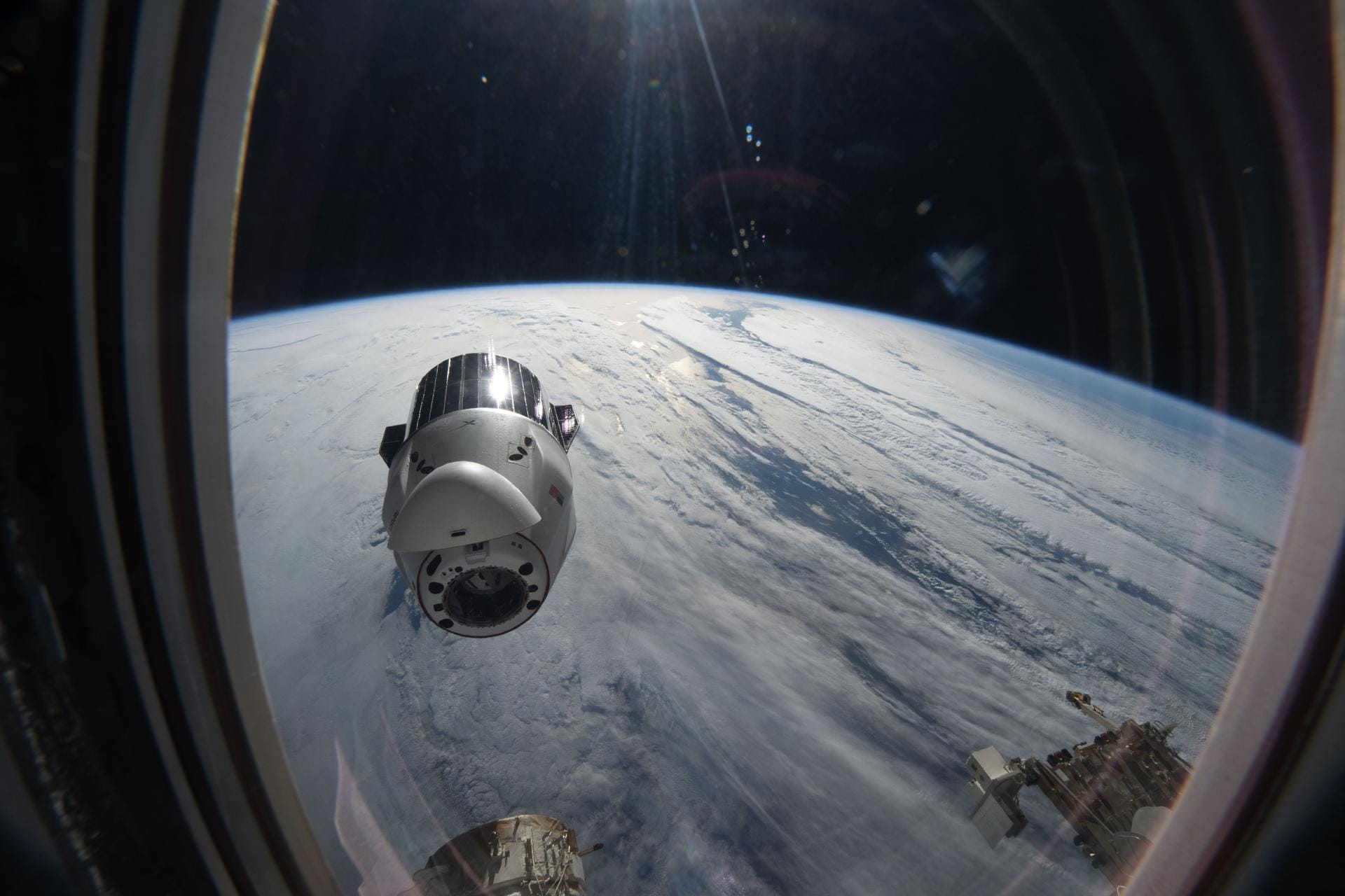 Augmented and virtual reality advance health research aboard station — NASA Science