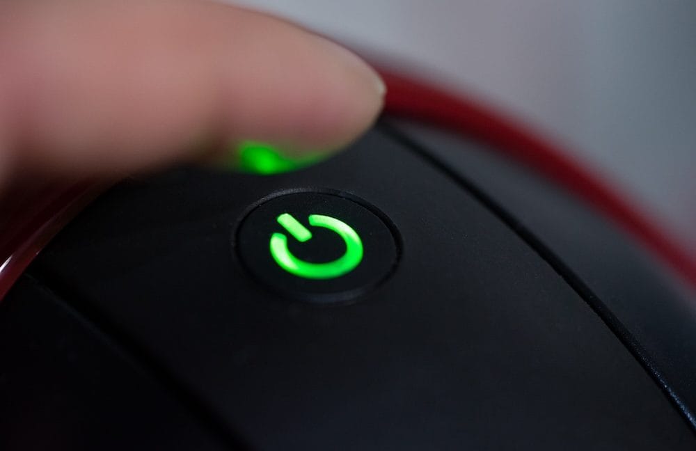 Deadline near to update Secure Boot keys for Windows and Linux — Biz & IT - Ars Technica