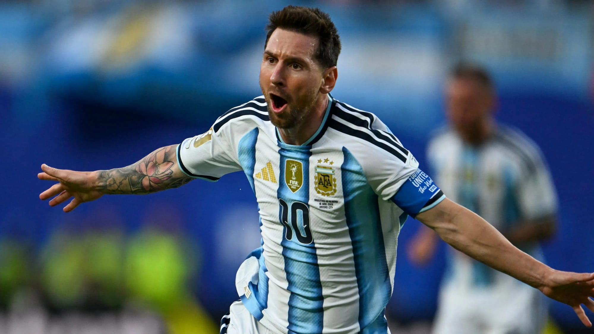 Xavi calls Lionel Messi the 'Michael Jordan of football' — Goal