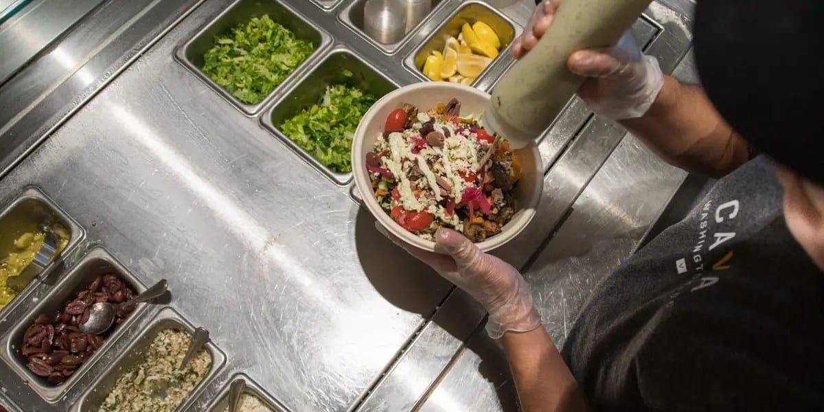 Chipotle and Cava are thriving as consumers prioritize value — Businessinsider