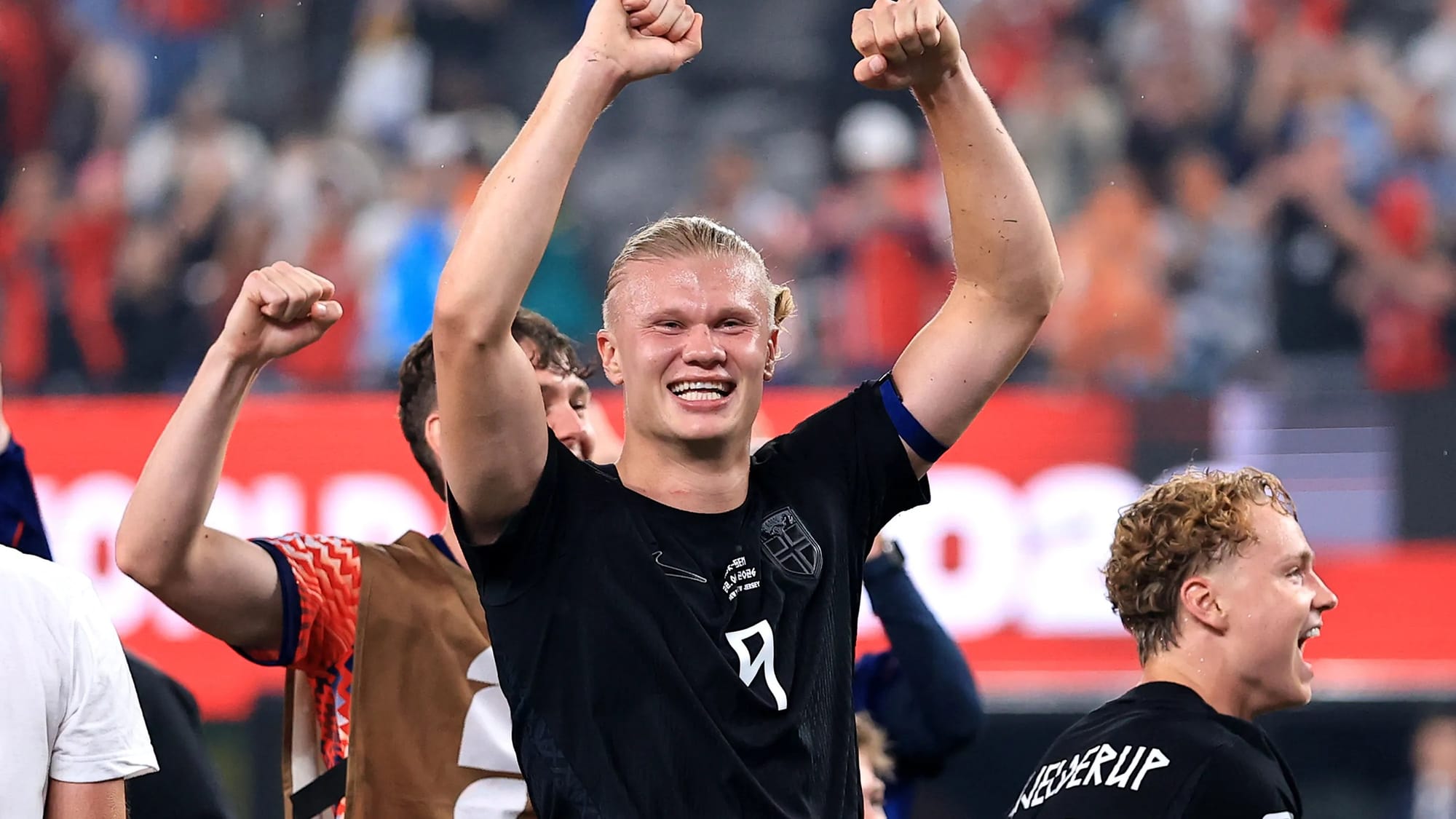 Haaland brace sends Norway into World Cup knockouts after 3-2 win over Senegal — Goal