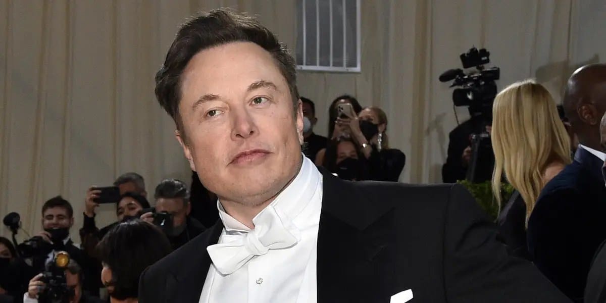 Elon Musk's net worth falls below $1 trillion as SpaceX stock slides — Businessinsider