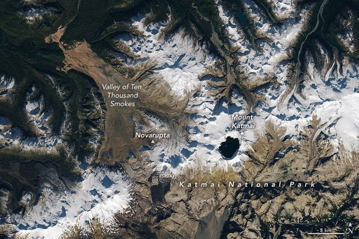Apollo astronauts rehearsed lunar geology in Alaska's ash-filled valley — NASA Science
