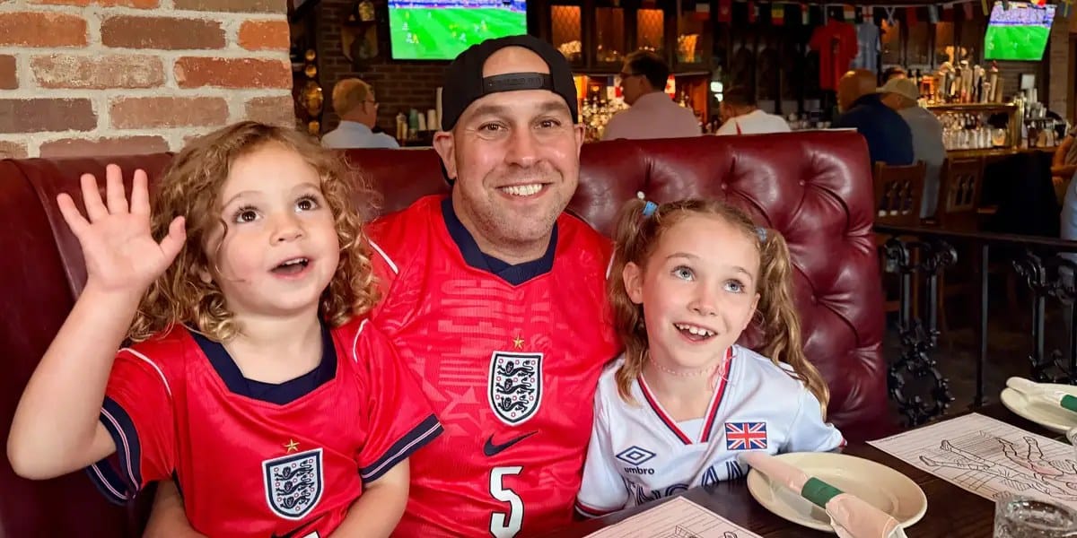 I took my kids to a family-friendly pub to watch the World Cup — Businessinsider