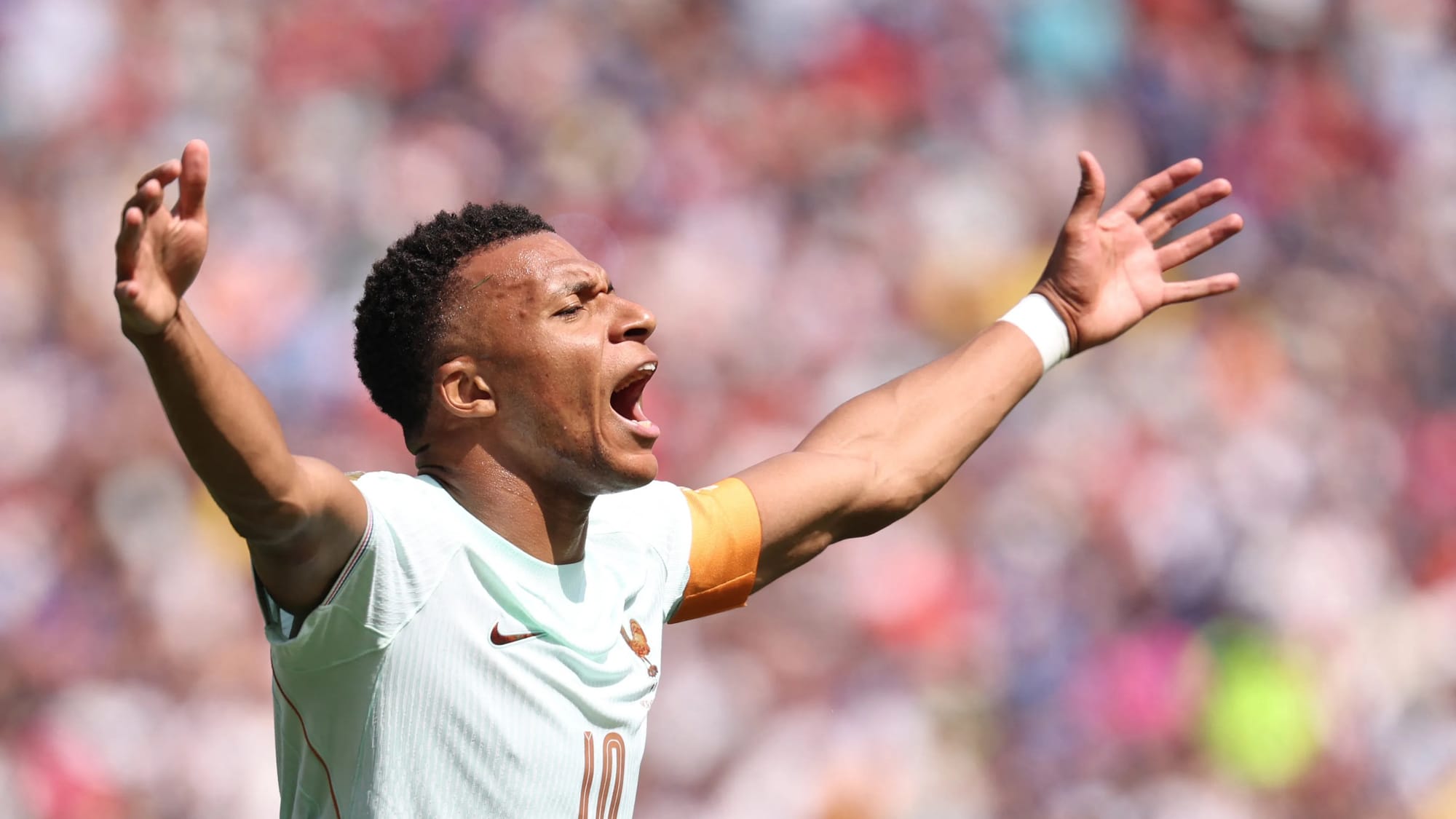 Deschamps: Kylian Mbappe is 'on a mission' and of 'exceptional breed' — Goal