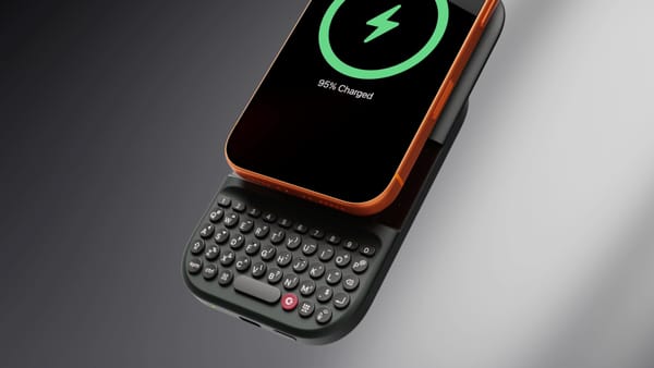 Clicks unveils magnetic power bank with slide-out Bluetooth keyboard — Content-media.pamedia.io