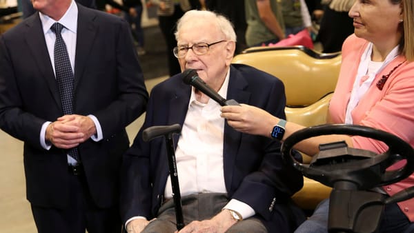 Buffett endorses Greg Abel and says Berkshire best positioned to last 100 years — Image.cnbcfm.com