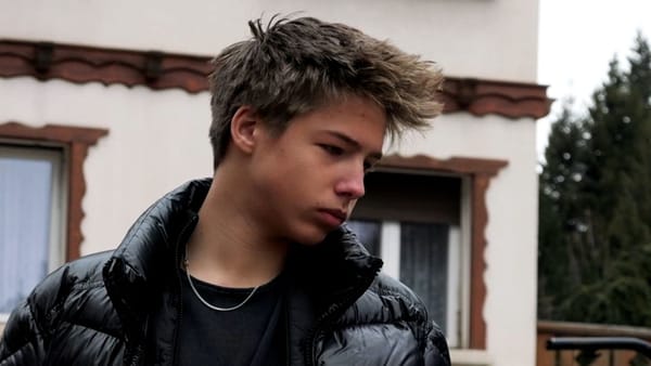 Teen describes 'terrible' scenes after Crans-Montana bar fire — E3.365dm.com
