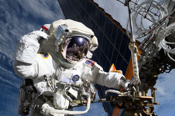 NASA to broadcast two January ISS spacewalks, including solar-array prep — Nasa.gov