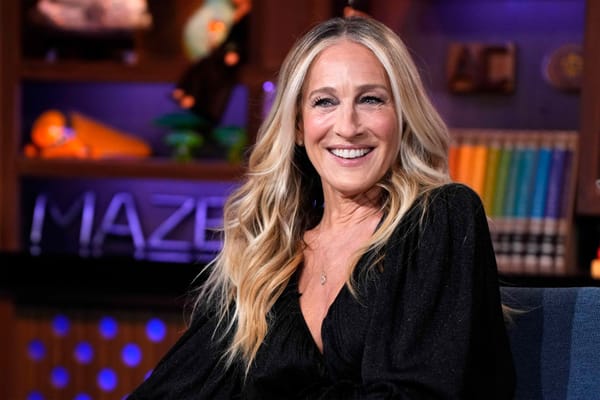 Sarah Jessica Parker Wears Ugg Classic Ultra Mini Boots in New York — People.com