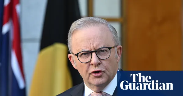 Government to consider widening hate-speech protections to LGBTQ+ and religious groups — I.guim.co.uk
