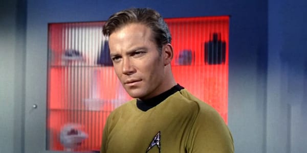 The Corbomite Maneuver showcases Star Trek's optimism and first-contact themes — Static0.colliderimages.com