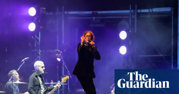 Pulp to play Adelaide festival after organisers apologise to Randa Abdel-Fattah — I.guim.co.uk