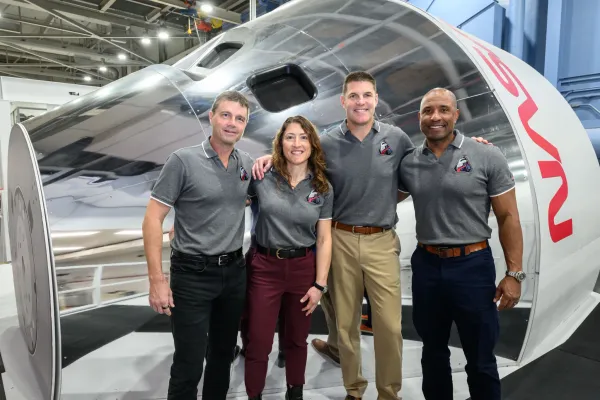 Artemis II crew begins quarantine in Houston ahead of lunar flyaround — Nasa.gov