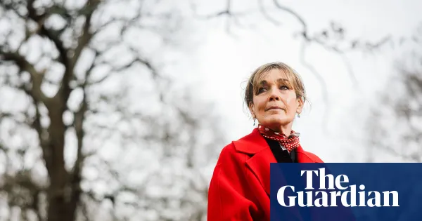 Fiona Collier heard on radio that her parents and sister died in a 1978 helicopter crash — I.guim.co.uk