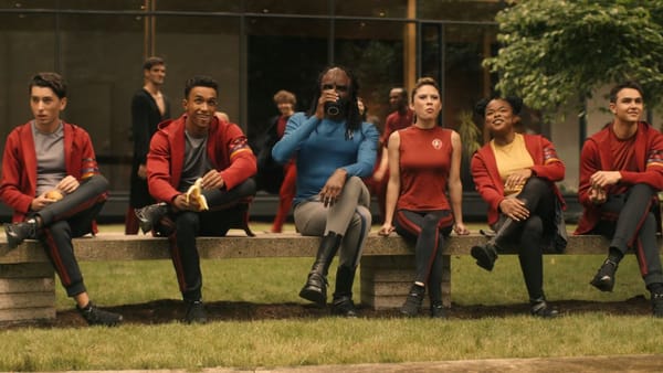 Kurtzman says Starfleet Academy mirrors a divided world and hopes for Archer return — Static0.moviewebimages.com