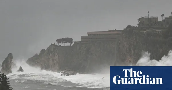 Up to 380 feared drowned attempting Mediterranean crossing during Cyclone Harry — I.guim.co.uk