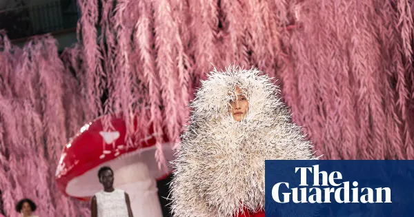 Matthieu Blazy’s haute couture debut for Chanel receives standing ovation — I.guim.co.uk