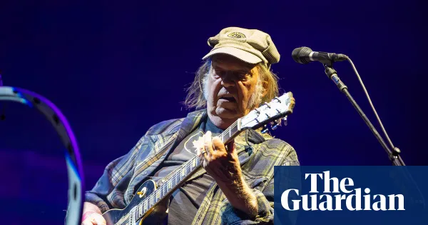 Neil Young gives Greenland free access to his archive and pulls music from Amazon — I.guim.co.uk