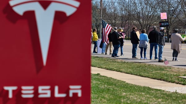 Tesla's 2025 revenue falls for first time; profits decline — Cdn.arstechnica.net