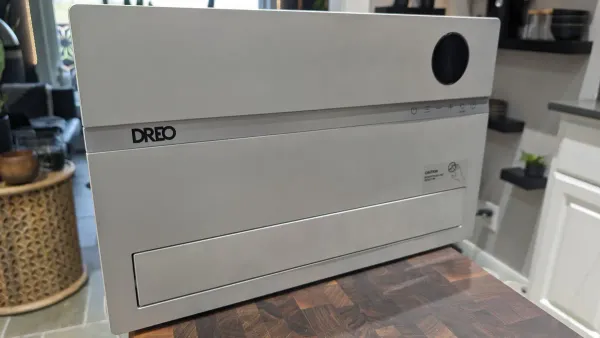 ZDNET review: Dreo Smart Wall Heater warms targeted spaces for $130 — Zdnet.com