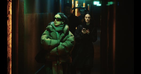‘The Moment’ review: Charli XCX mock‑doc probes fame and authenticity — Static01.nyt.com