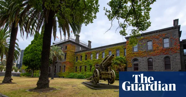 Veterans warn ADF property selloff will take a decade and cost billions — I.guim.co.uk
