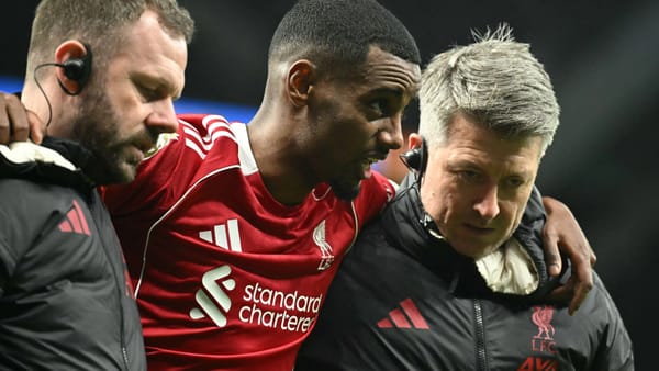 Arne Slot gives promising Alexander Isak injury update — Goal