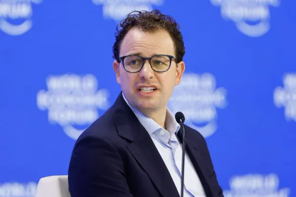 No one has a good plan for how AI companies should work with the government — TechCrunch