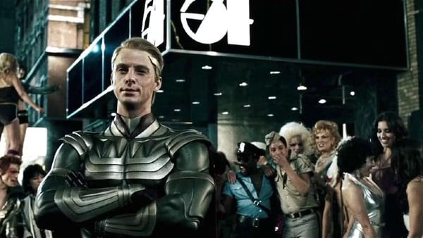 Zack Snyder's Watchmen: a visually stunning flop turned cult favorite — Collider