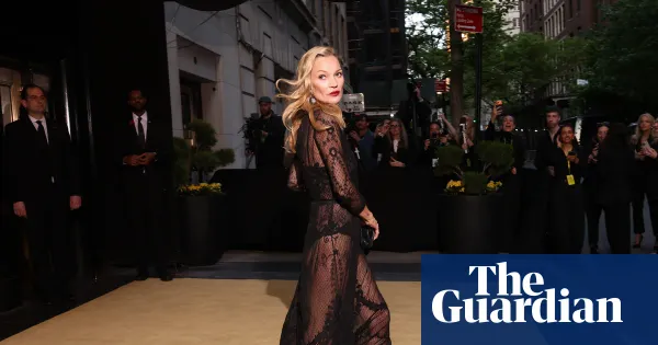 Party dresses to muddy boots: Kate Moss’s best fashion moments — Lifestyle | The Guardian