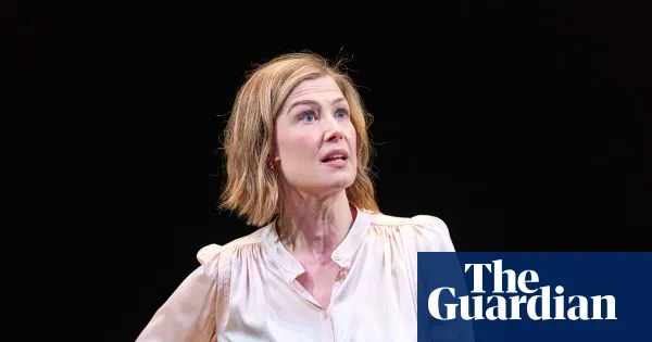 Rosamund Pike criticises audience member for texting during West End play — Culture | The Guardian