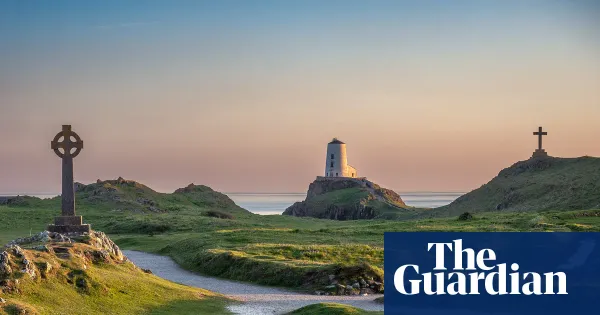 Readers' favourite UK coast walks — Lifestyle | The Guardian