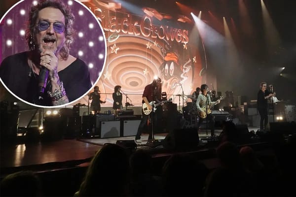 Chris Robinson booed after mocking Florida fans' 'USA' chant — Pagesix