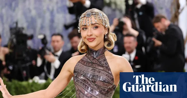 Sabrina Carpenter granted restraining order against alleged stalker — Culture | The Guardian
