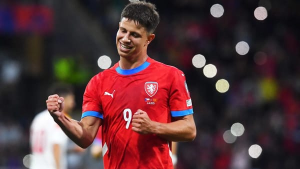 Coach explains Hlozek's surprise World Cup call-up — Goal
