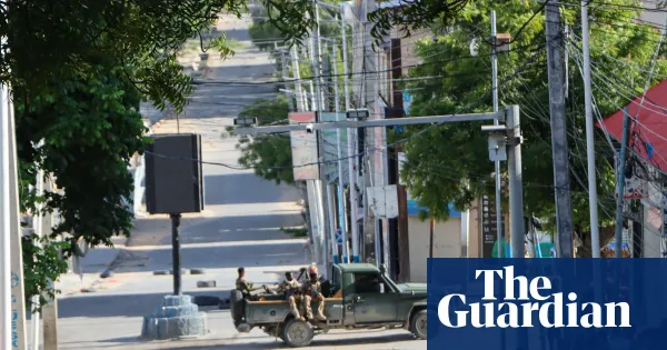 Civilians flee Mogadishu as troops and opposition militias trade fire — World news | The Guardian