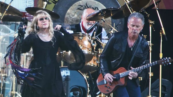 Fleetwood Mac's Most Devastating Breakup Song Is Also Their Greatest — Collider